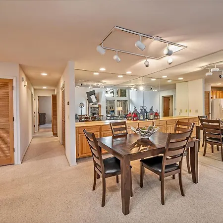 5 Mccloud - Bright And Quaint Living Villa